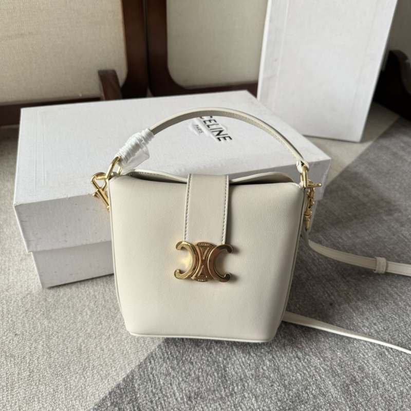 Ce1i*e bucket bags